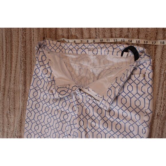 Chico's size 2 Jeans Women 4 Small Denim So Slimming Girlfriend Crop - Picture 9 of 14